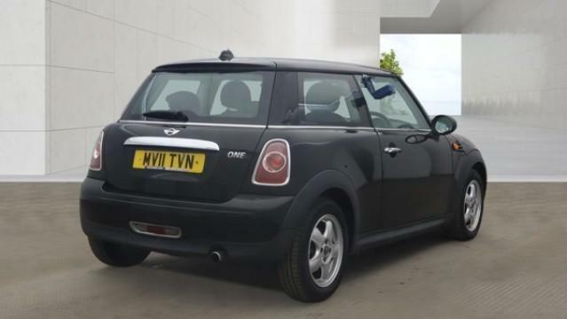 Mini Hatch 1.6 One Hatch Black #4