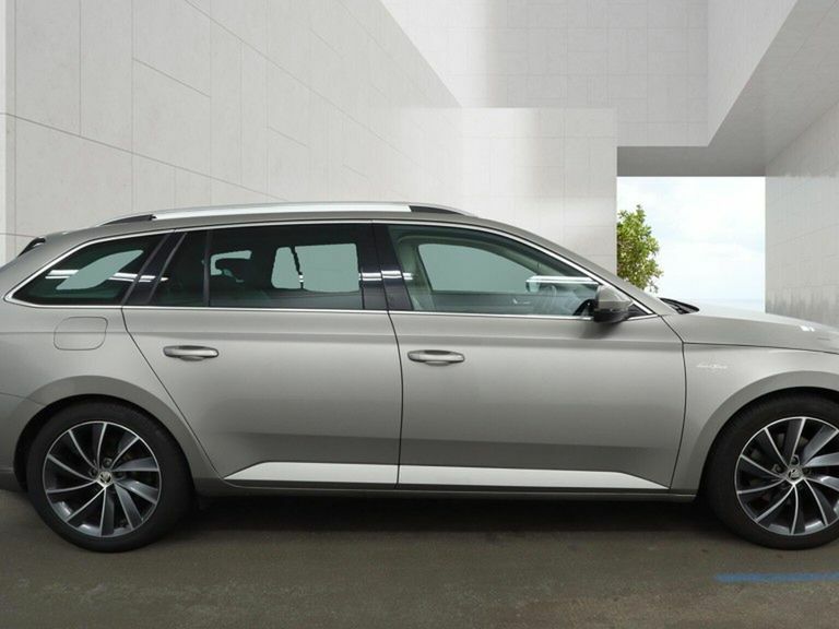 Skoda Superb 2.0 Tdi Cr 190 Laurin Klement Dsg Beige