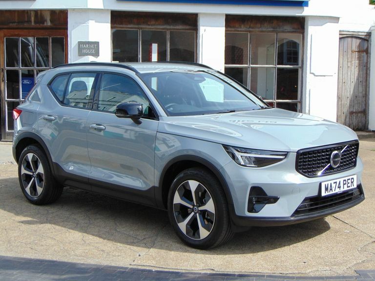 Volvo XC40 2.0 B3p Plus Dark Grey