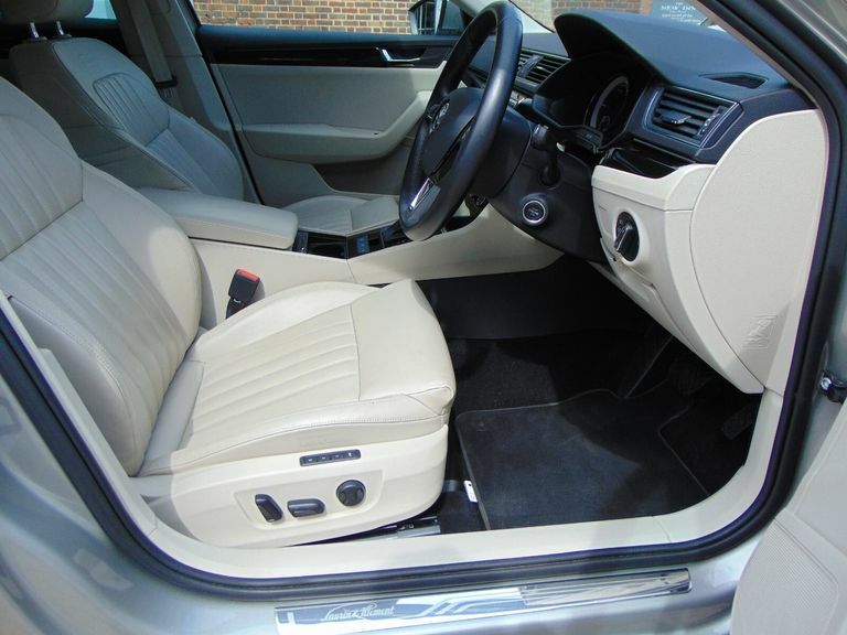 Skoda Superb 2.0 Tdi Se Business Dsg Euro 6 Ss Silver #40