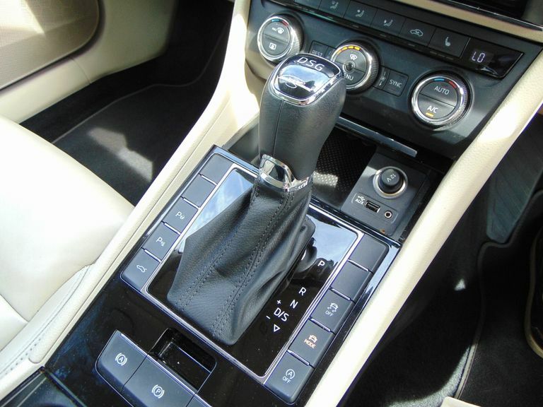 Skoda Superb 2.0 Tdi Se Business Dsg Euro 6 Ss Silver #15