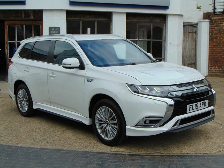 Mitsubishi Outlander 2.4 Phev 5H White