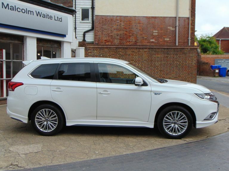 Mitsubishi Outlander 2.4 Phev 5H White #2