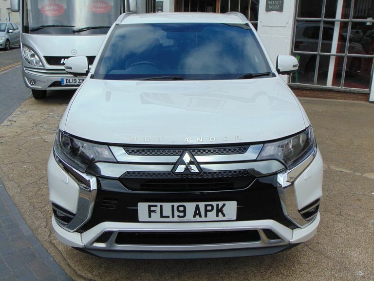 Mitsubishi Outlander 2.4 Phev 5H White #6