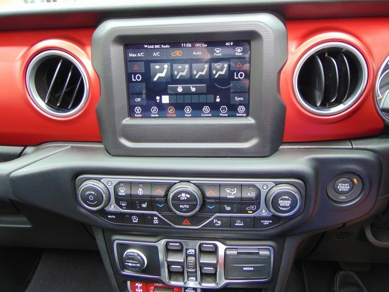 Jeep Wrangler 2L Rubicon Grey #21