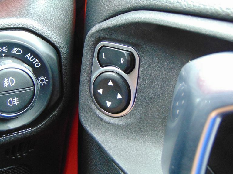 Jeep Wrangler 2L Rubicon Grey #37