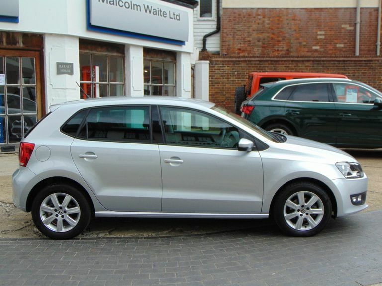 Volkswagen Polo 1.4 Match Dsg Silver #2
