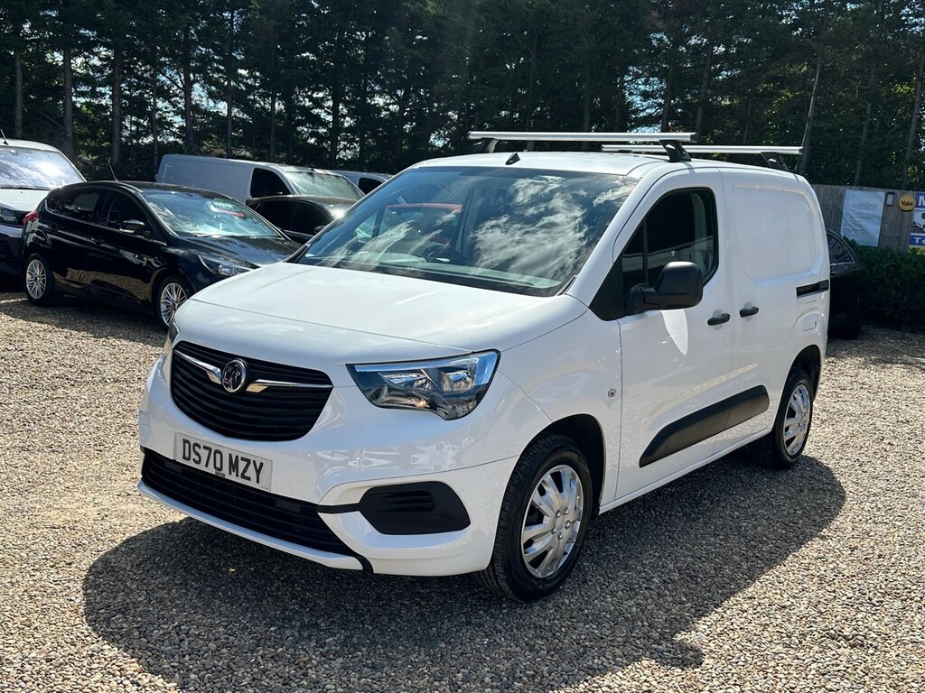 Vauxhall Combo 1.6 Turbo D 2300 Sportive L1 H1 Euro 6 Ss White