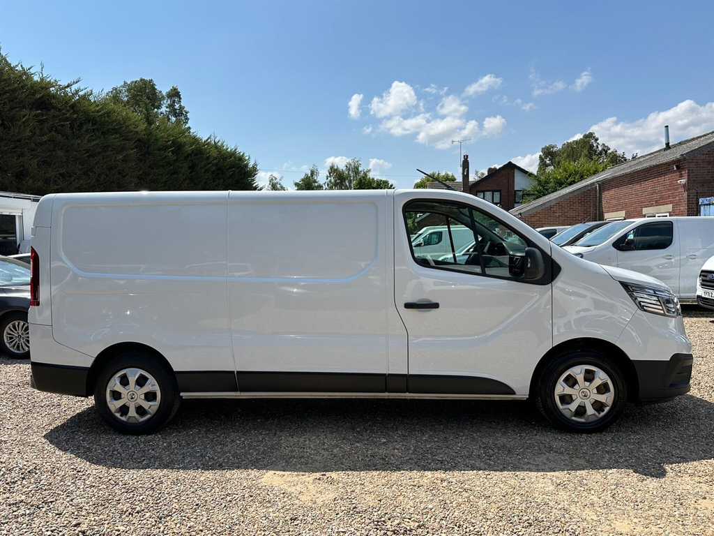 Renault Trafic 2.0 Dci Blue Ll30 Advance L2 H1 Euro 6 Ss FD23TBX White #6
