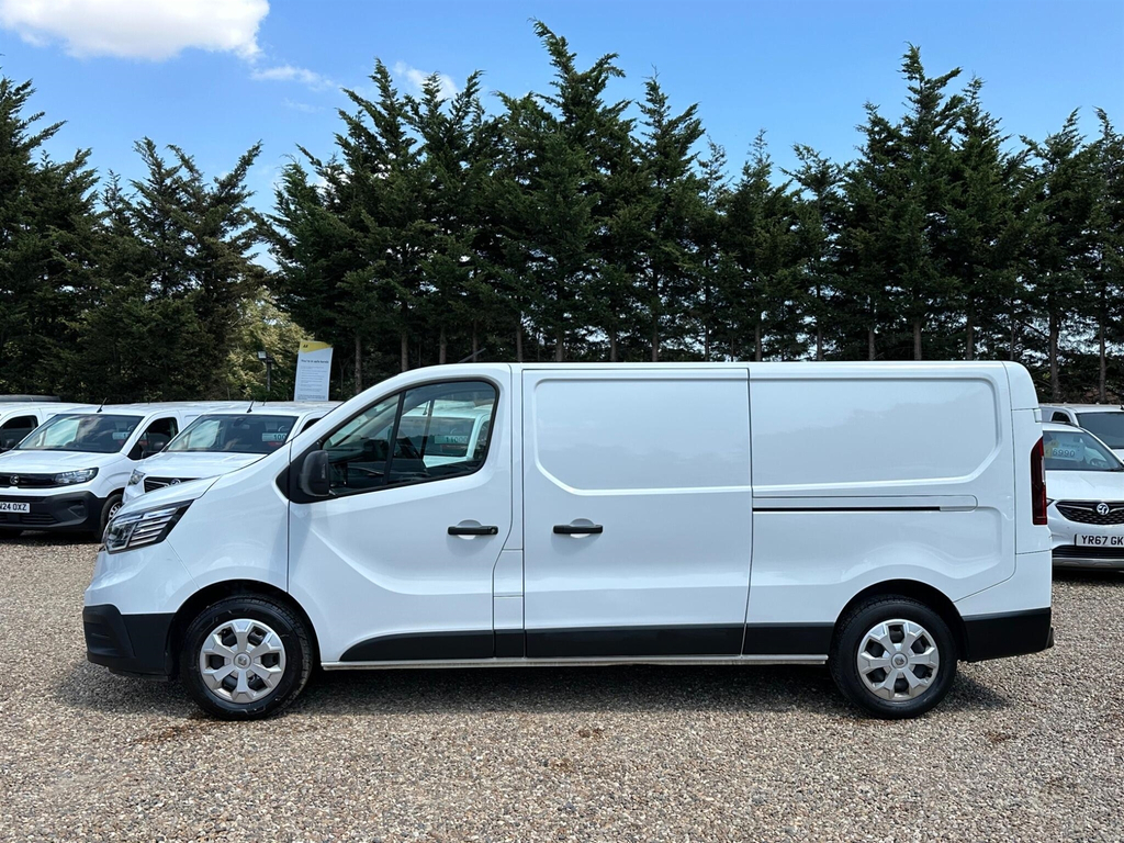 Renault Trafic 2.0 Dci Blue Ll30 Advance L2 H1 Euro 6 Ss FD23TBX White #2