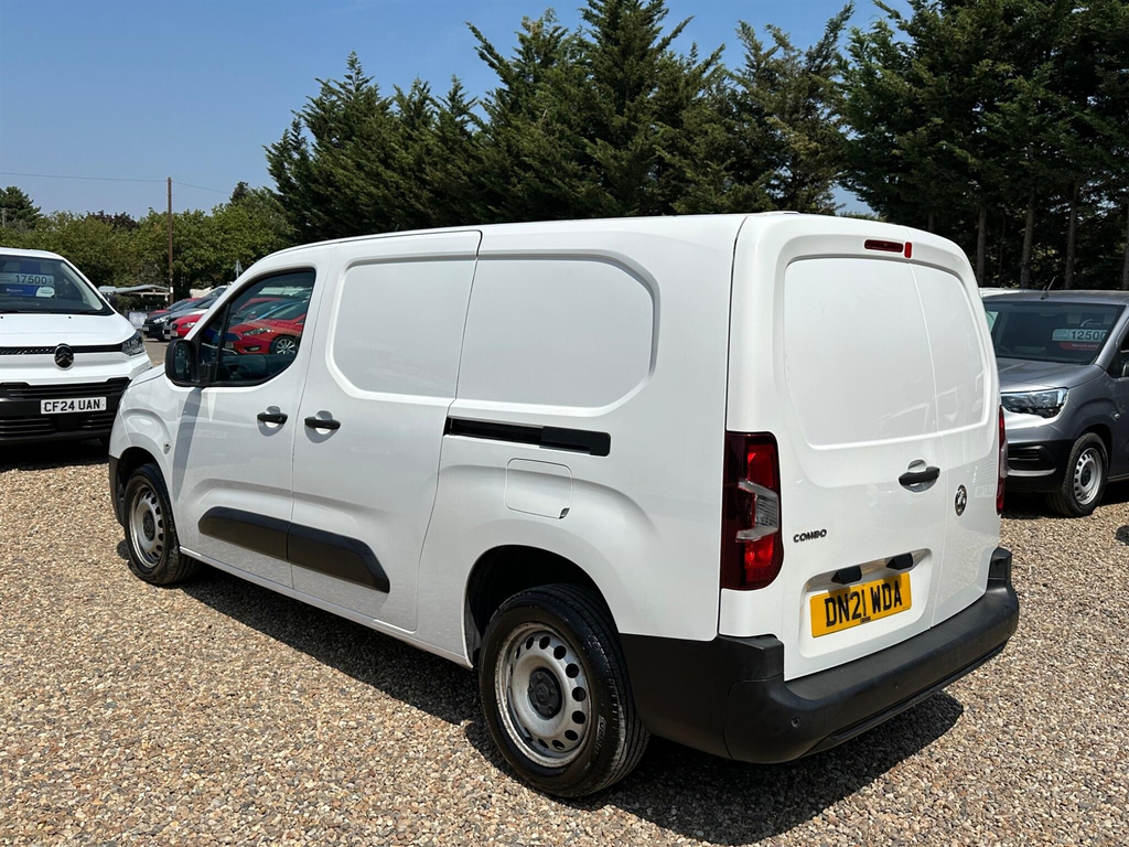 Vauxhall Combo 1.5 Turbo D 2300 Dynamic L2 H1 Euro 6 DN21WDA White #3