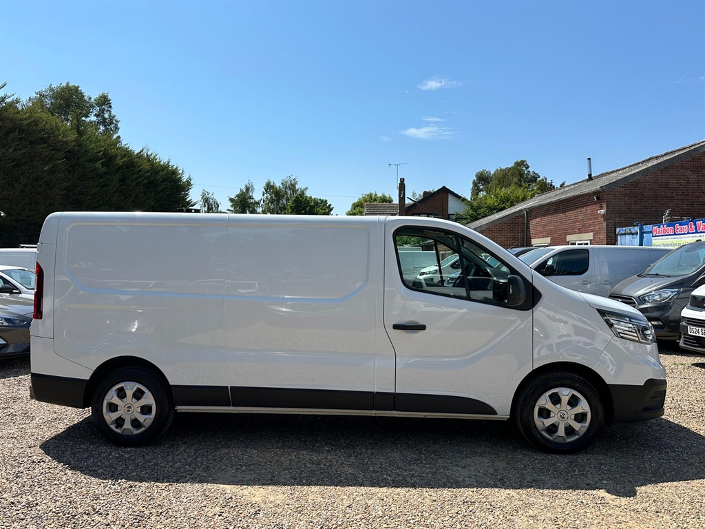 Renault Trafic 2.0 Dci Blue Ll30 Advance L2 H1 Euro 6 Ss FD23XUH White #6