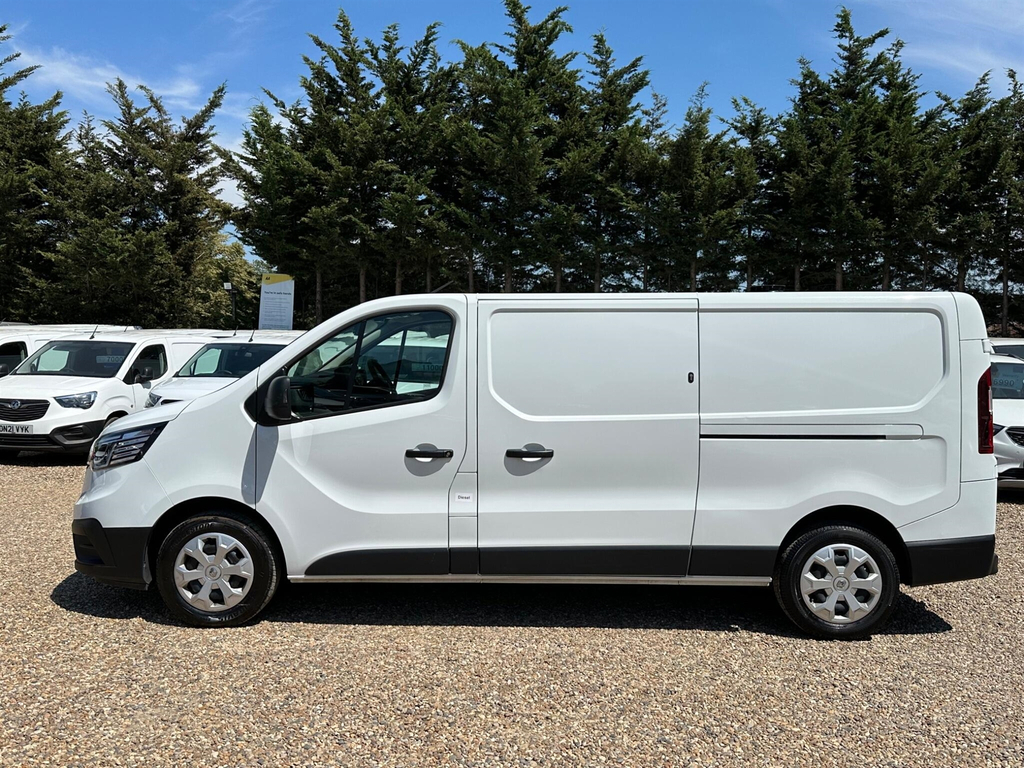 Renault Trafic 2.0 Dci Blue Ll30 Advance L2 H1 Euro 6 Ss FD23XUH White #2