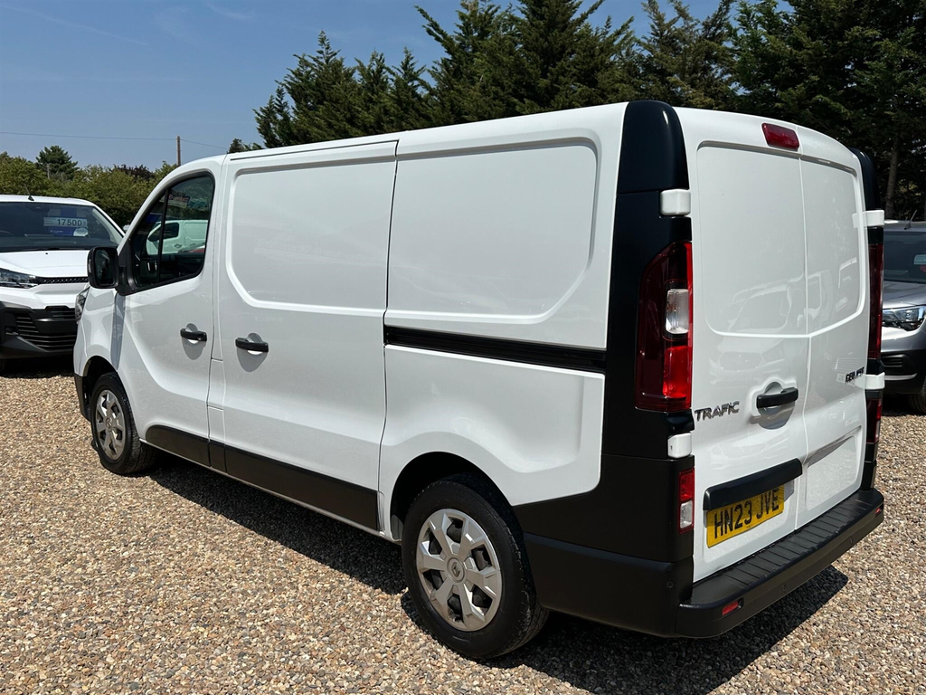 Renault Trafic 2.0 Dci Blue Sl28 Business L1 H1 Euro 6 Ss HN23JVE White #3