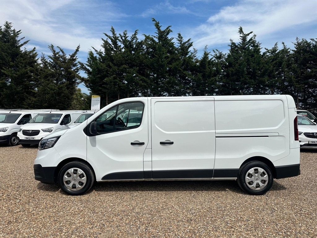Renault Trafic 2.0 Dci Blue Ll30 Advance L2 H1 Euro 6 Ss FD23TGX White #2