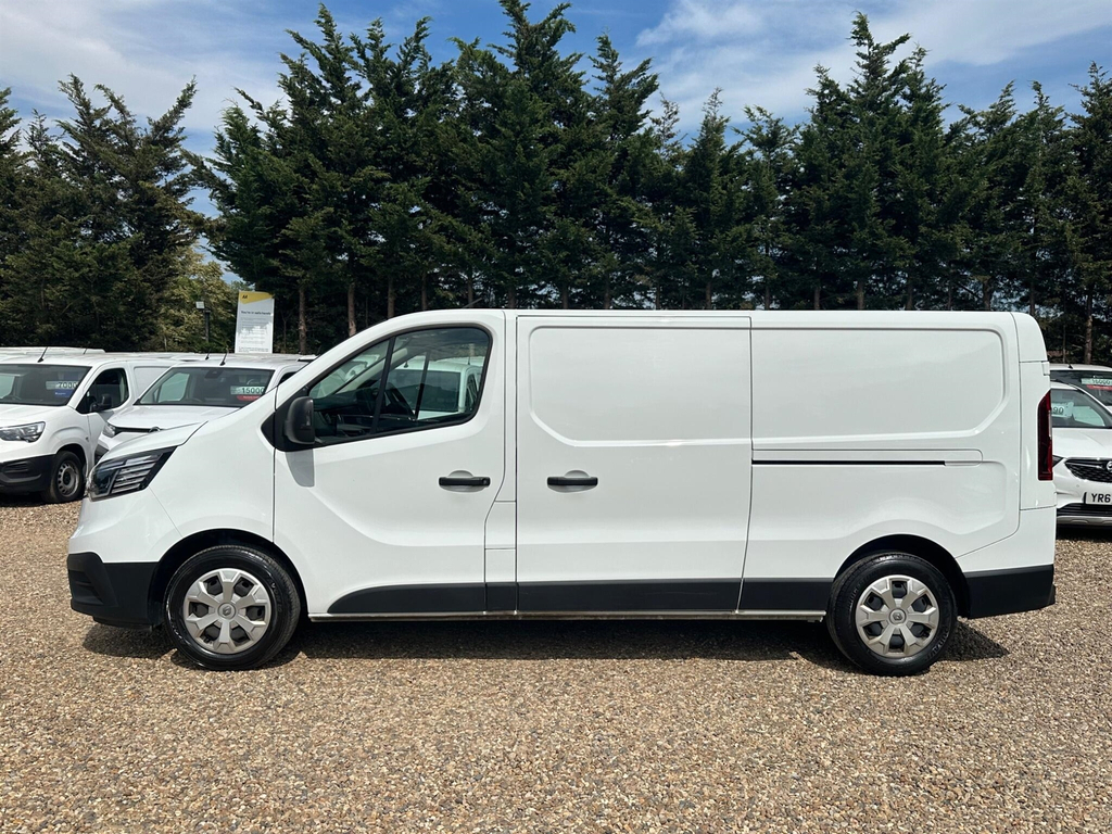 Renault Trafic 2.0 Dci Blue Ll30 Advance L2 H1 Euro 6 Ss FD23SXU White #2