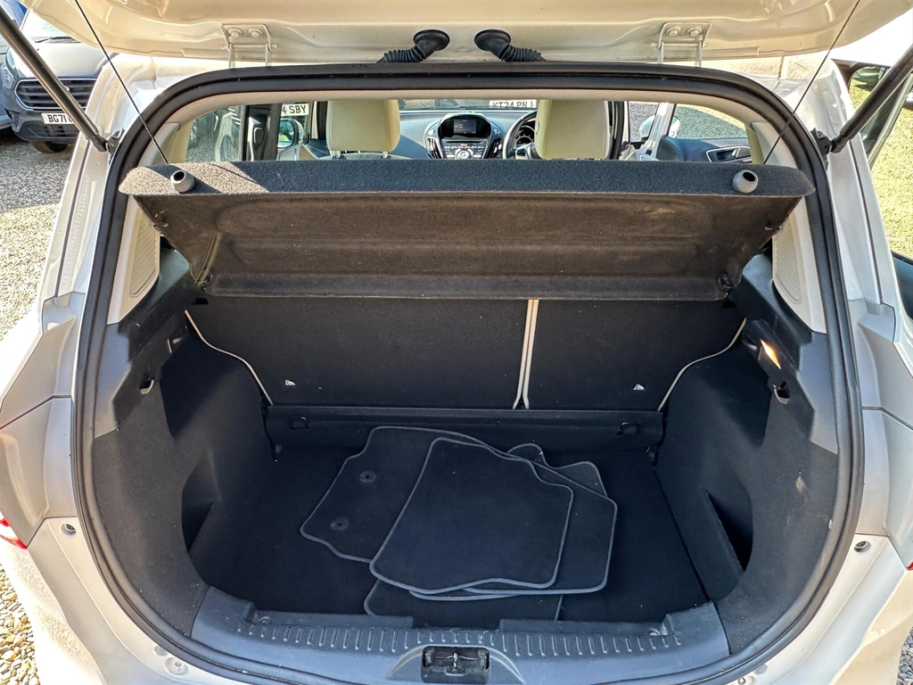 Ford B-Max B-max Titanium Navigator Black #14