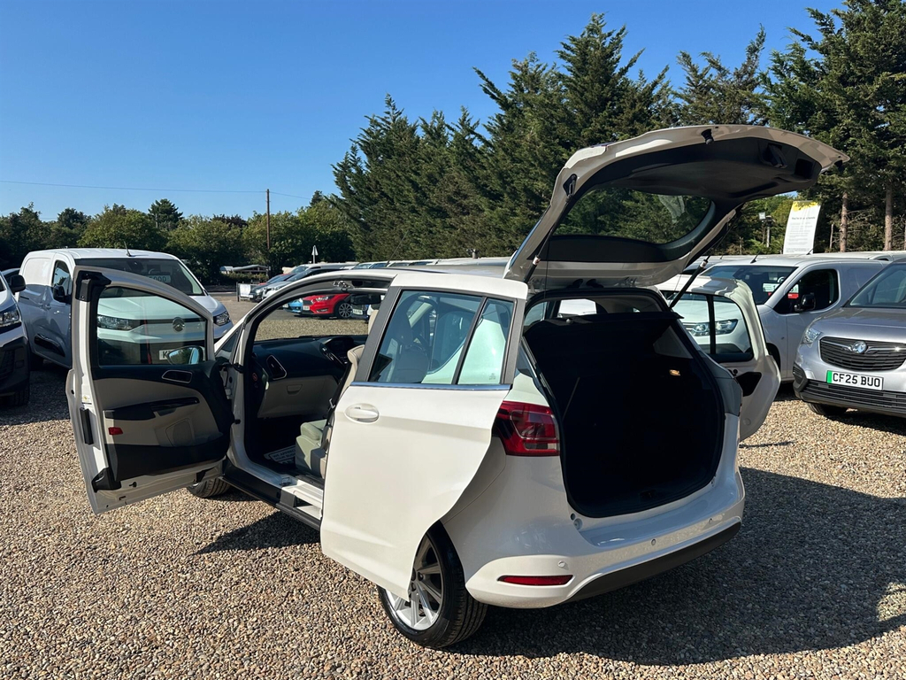 Ford B-Max B-max Titanium Navigator Black #19