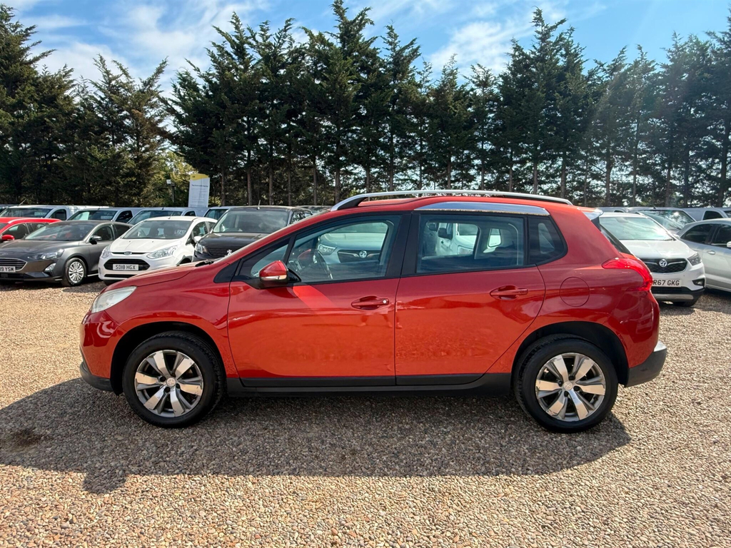 Peugeot 2008 1.2 Puretech Active Euro 6 Red #2