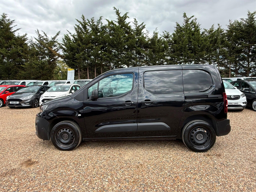 Peugeot Partner 1.5 Bluehdi 1000 Professional Premium Standard P LB23NVU Black #2