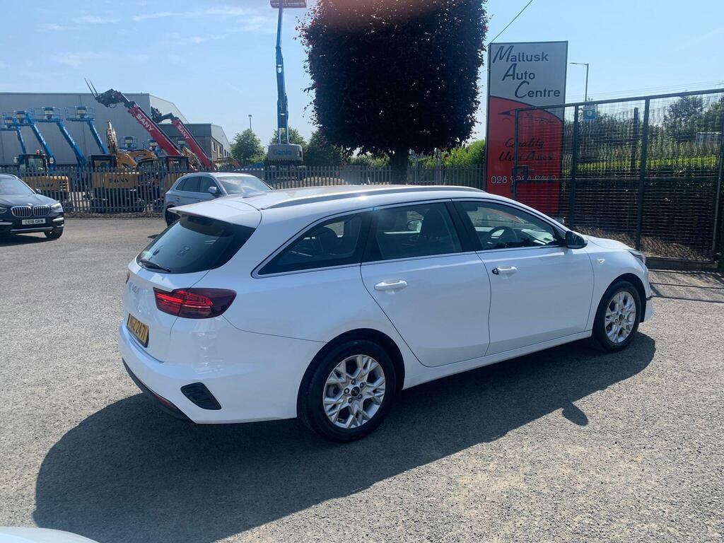 Kia Ceed 1.6 Crdi Mhev 2 Nav Sportswagon Euro 6 S S White #4