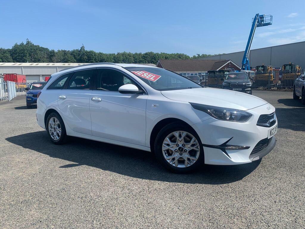 Kia Ceed 1.6 Crdi Mhev 2 Nav Sportswagon Euro 6 S S White
