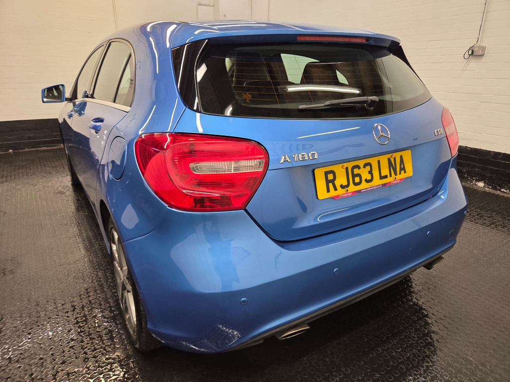 Mercedes-Benz A Class Blueefficiency Sport Cdi Blue #4