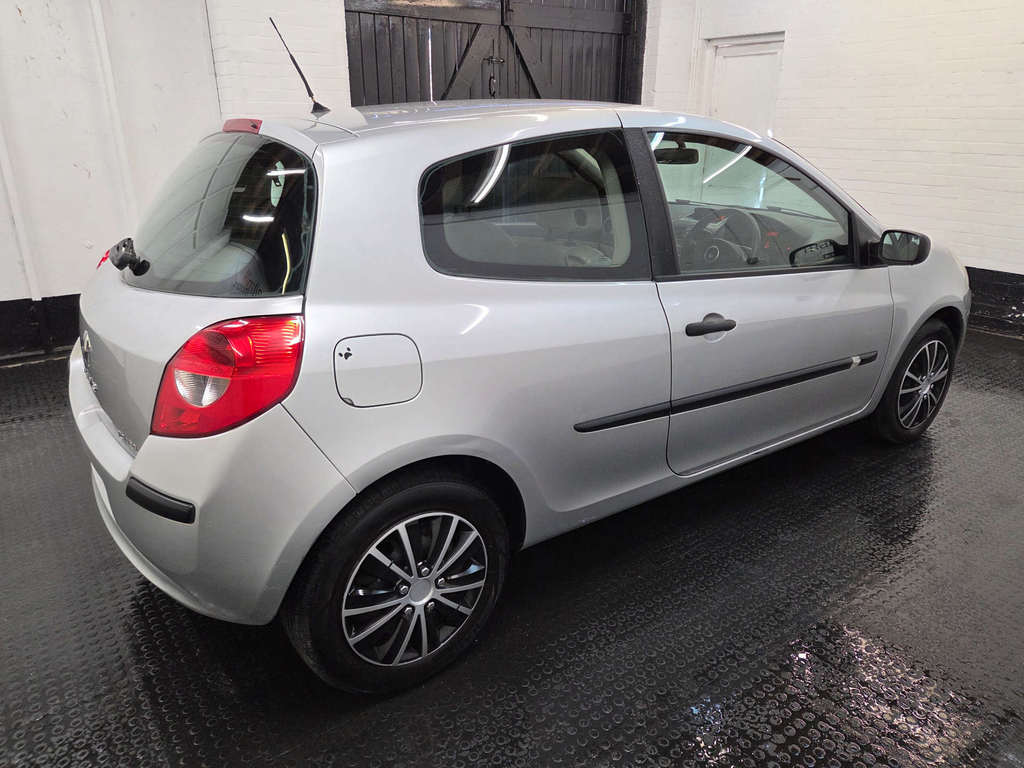 Renault Clio 2.0 16V Renaultsport Trophy 182 Hatchback Petr Red #23