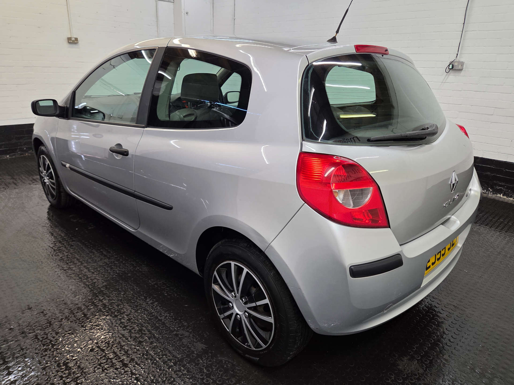 Renault Clio 2.0 16V Renaultsport Trophy 182 Hatchback Petr Red #24