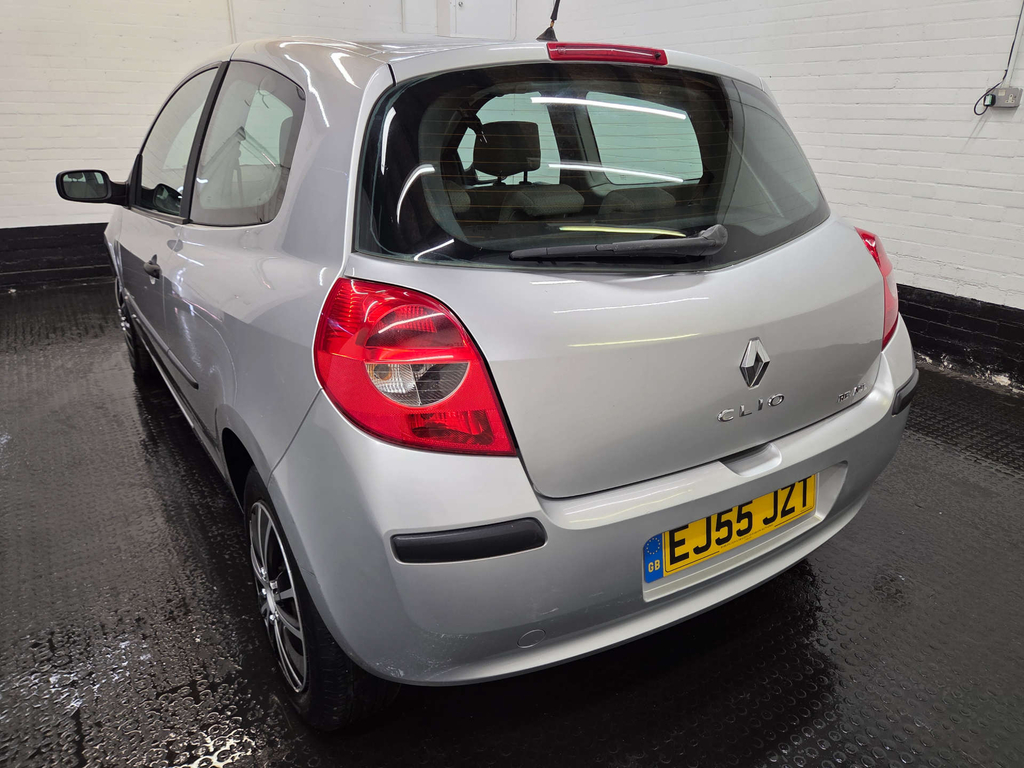 Renault Clio 2.0 16V Renaultsport Trophy 182 Hatchback Petr Red #4