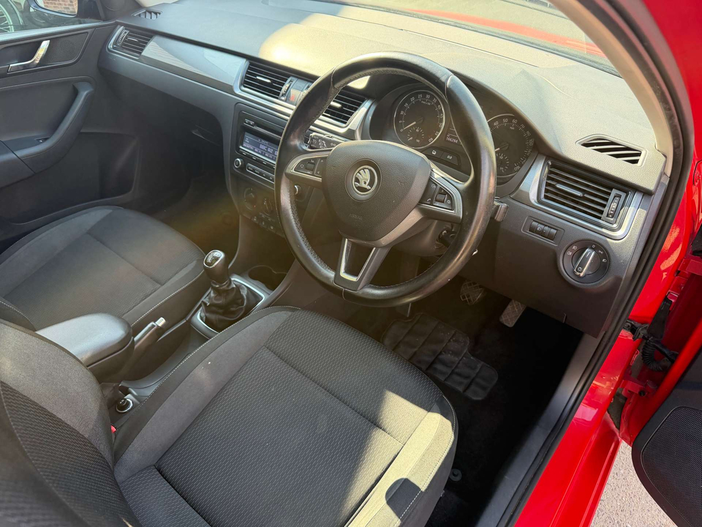 Skoda Rapid Spaceback Spaceback Se Tech Tsi White #17