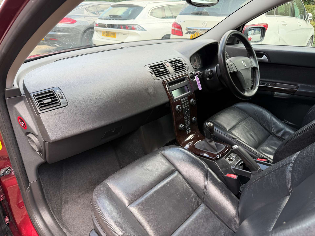 Volvo S40 Se 4-Door Red #21