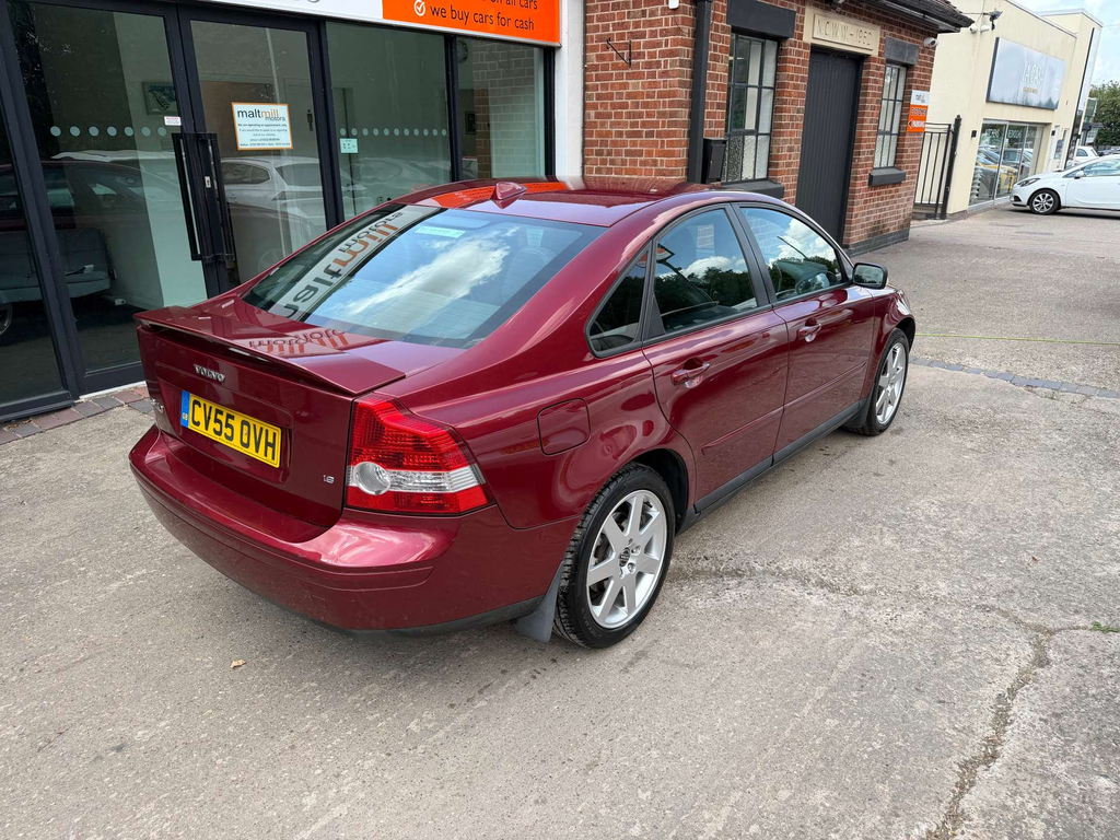 Volvo S40 Se 4-Door Red #17