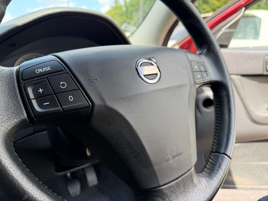 Volvo S40 Se 4-Door Red #25