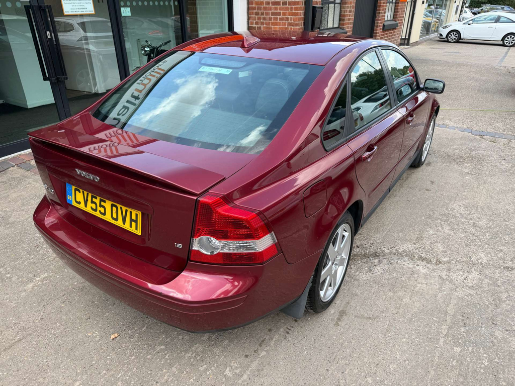 Volvo S40 Se 4-Door Red #18