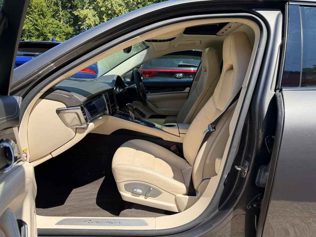 Porsche Panamera Hatchback 3.0D Grey #26