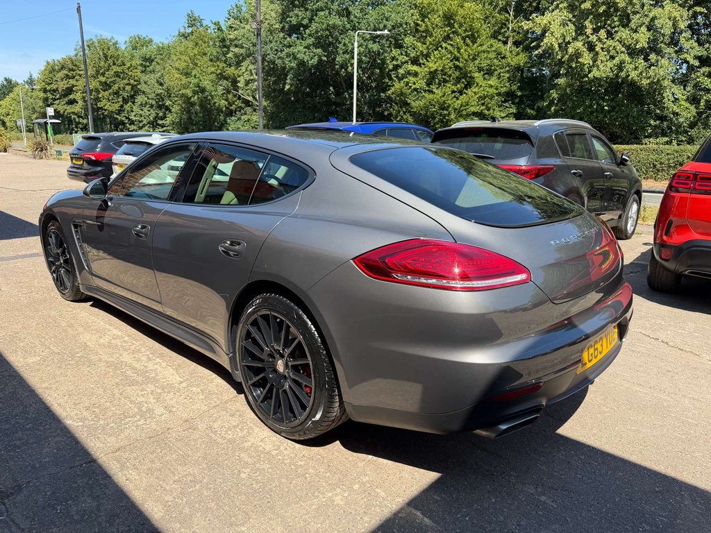 Porsche Panamera Hatchback 3.0D Grey #15