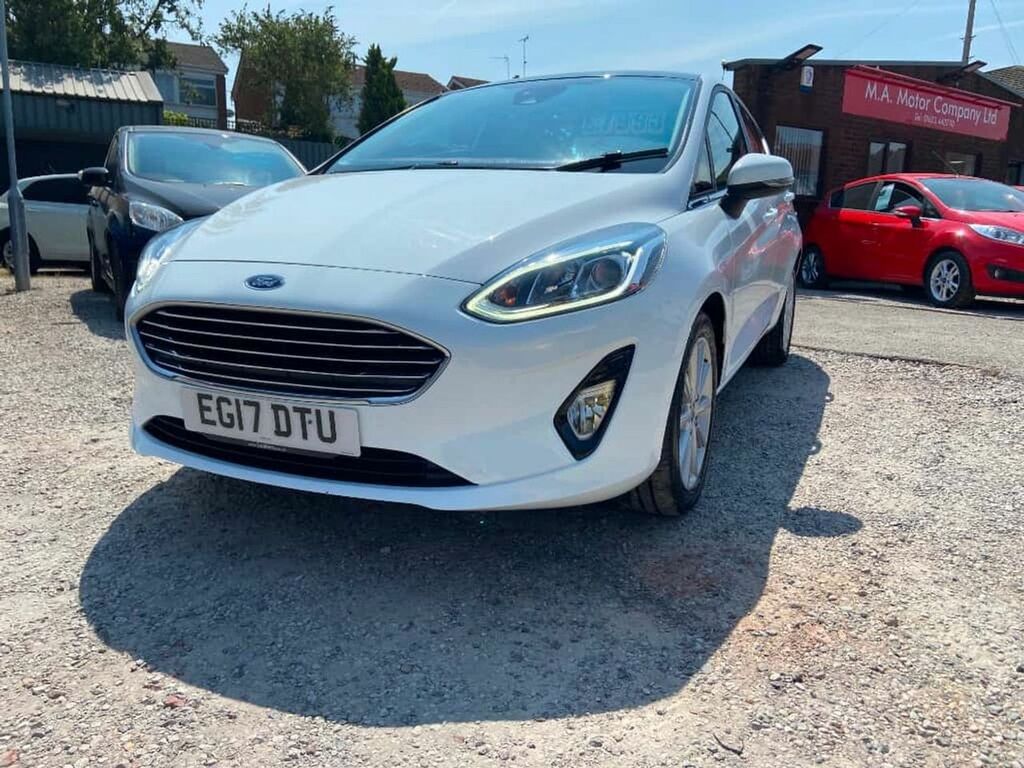 Ford Fiesta Titanium Panoramic Sunroof White #6