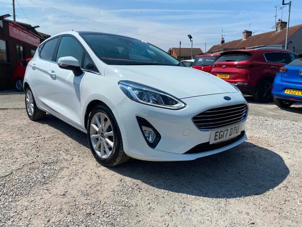 Ford Fiesta Titanium Panoramic Sunroof White #5