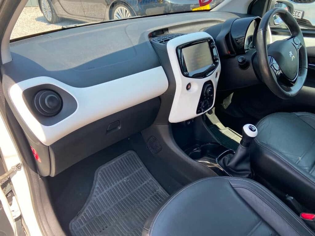 Peugeot 108 Active Red #15