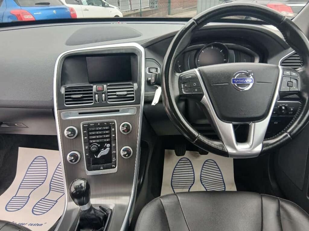 Volvo XC60 2015 65 2.4 White #10