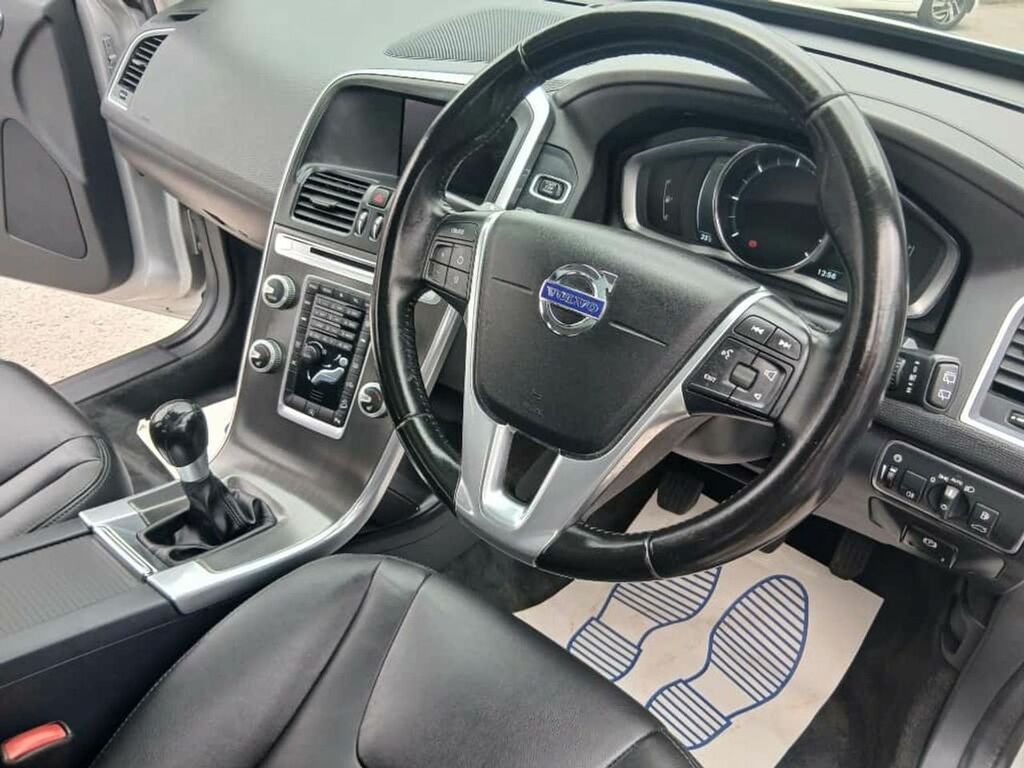 Volvo XC60 2015 65 2.4 White #17