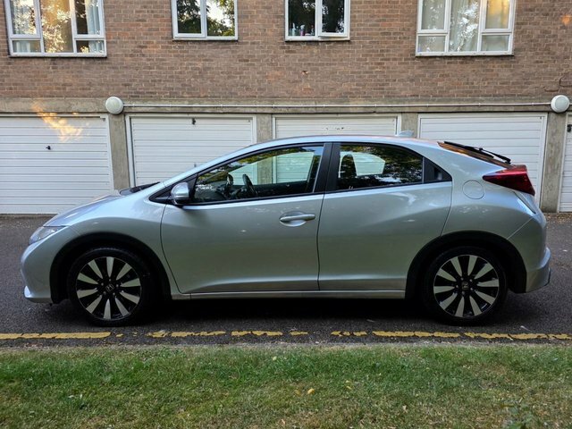 Honda Civic I-vtec Se Plus Hatchback Silver #4