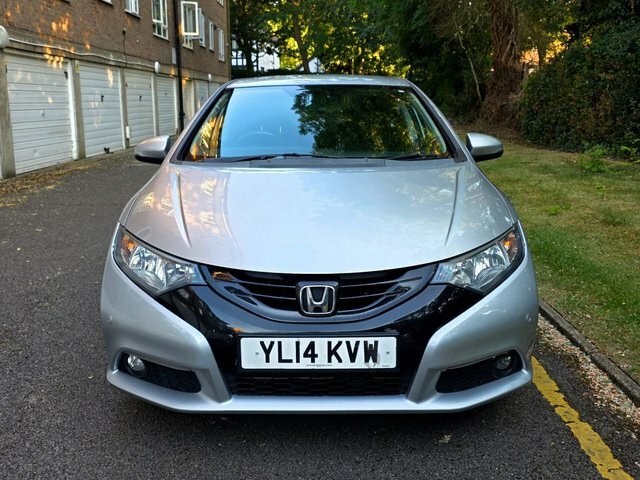 Honda Civic I-vtec Se Plus Hatchback Silver #2