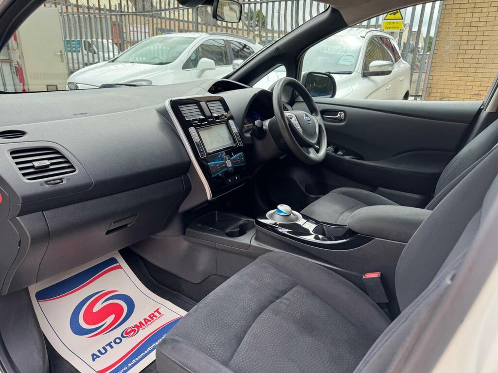 Nissan Leaf Hatchback Grey #13