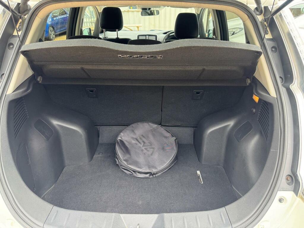 Nissan Leaf Hatchback Grey #18