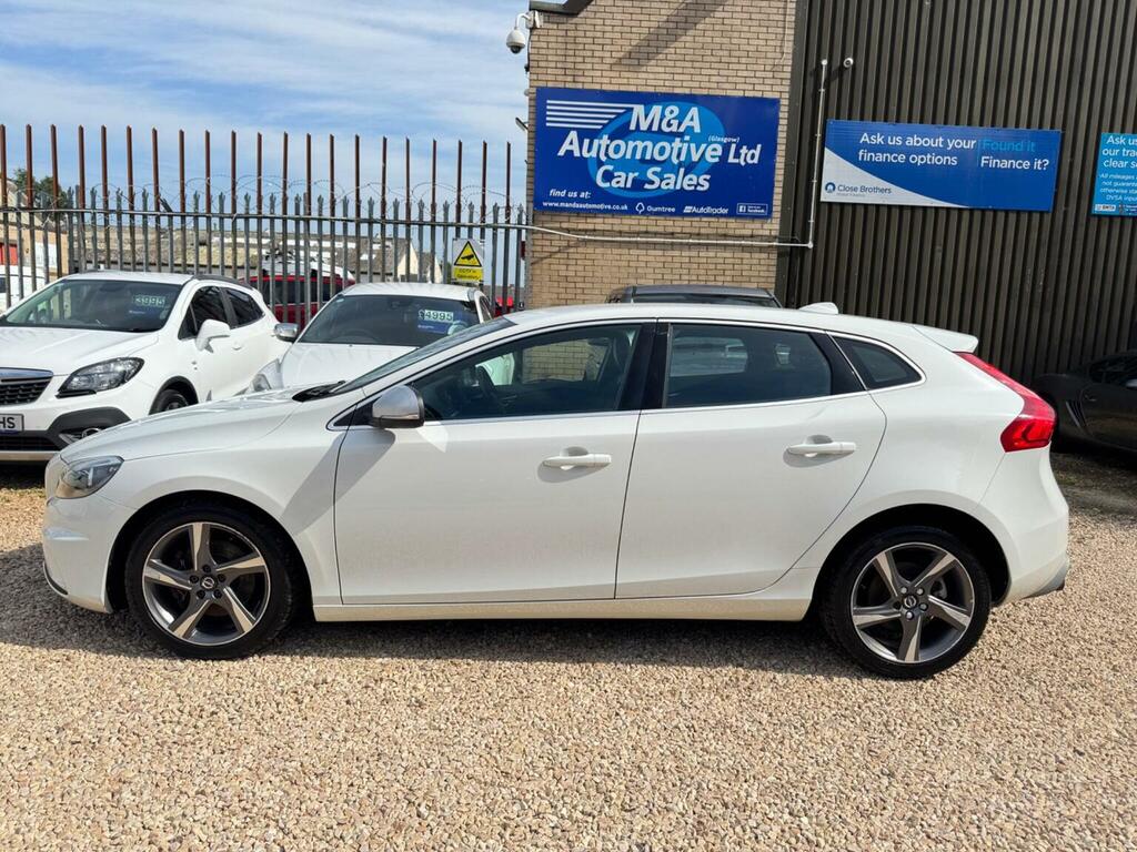 Volvo V40 2.0 T2 R-design Euro 6 Ss White #6