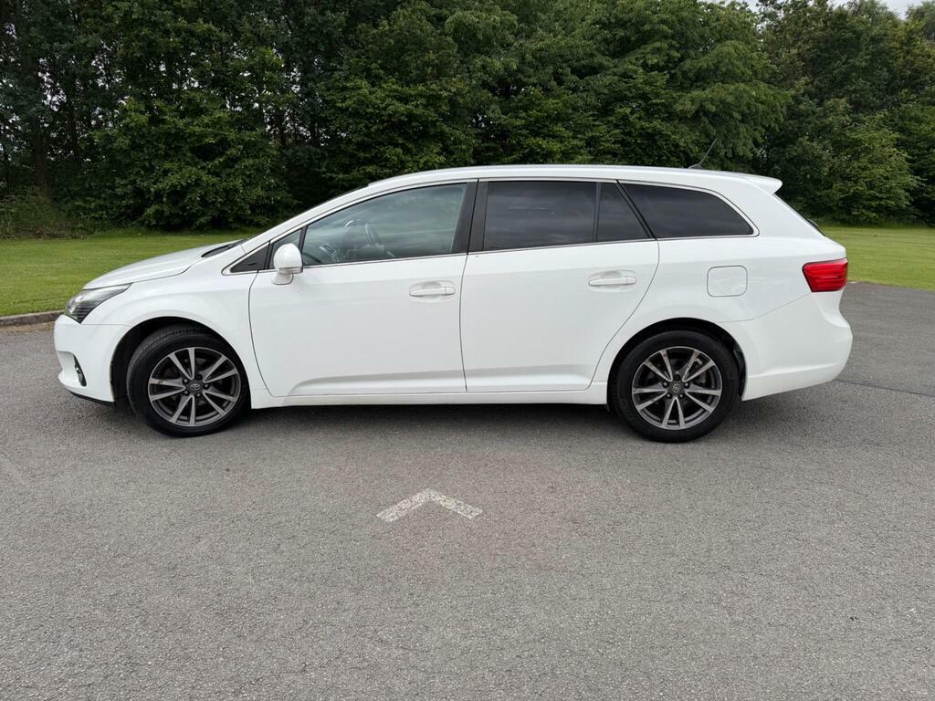 Toyota Avensis 2.0 D-4d Tr Tourer Euro 5 White #5