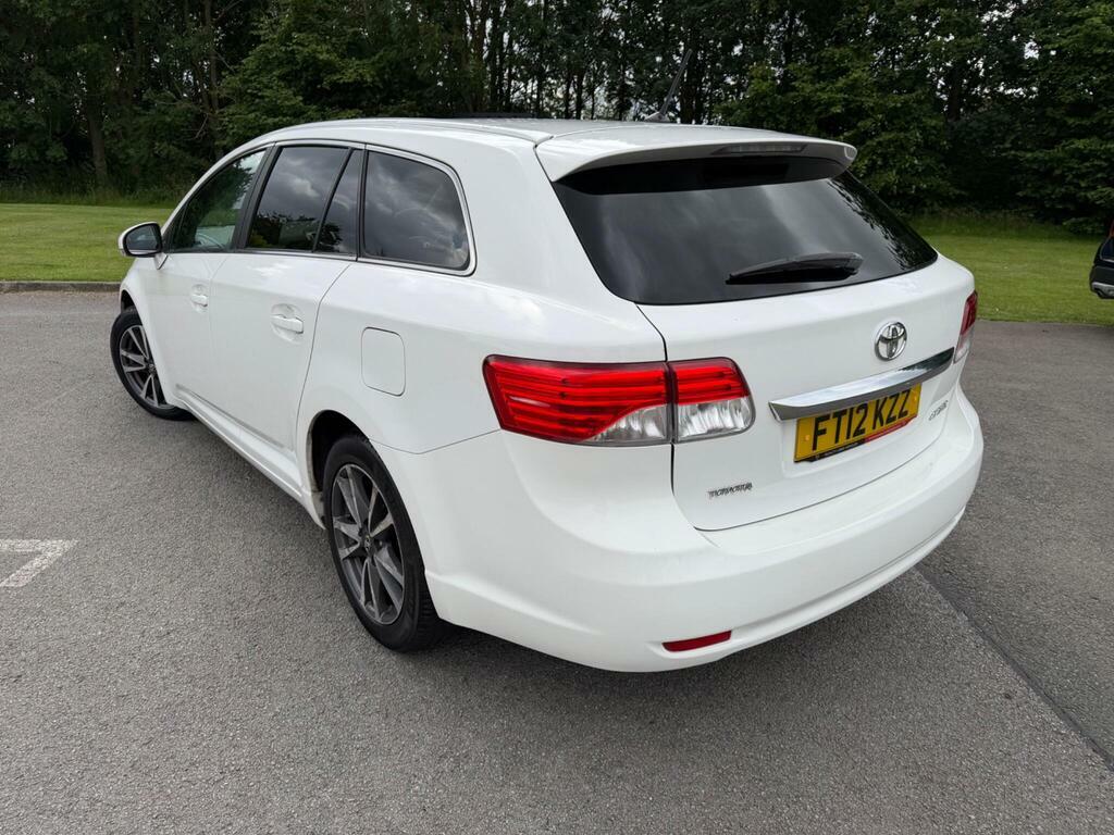 Toyota Avensis 2.0 D-4d Tr Tourer Euro 5 White #4