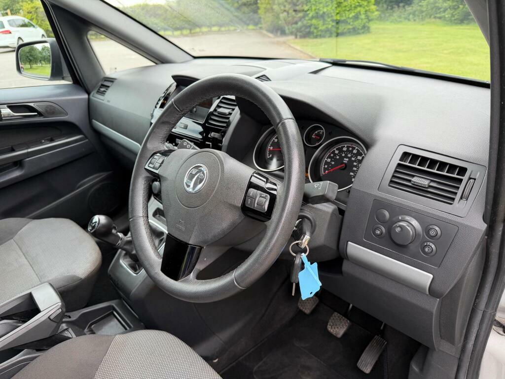 Vauxhall Zafira 1.6 16V Exclusiv Euro 5 Blue #14